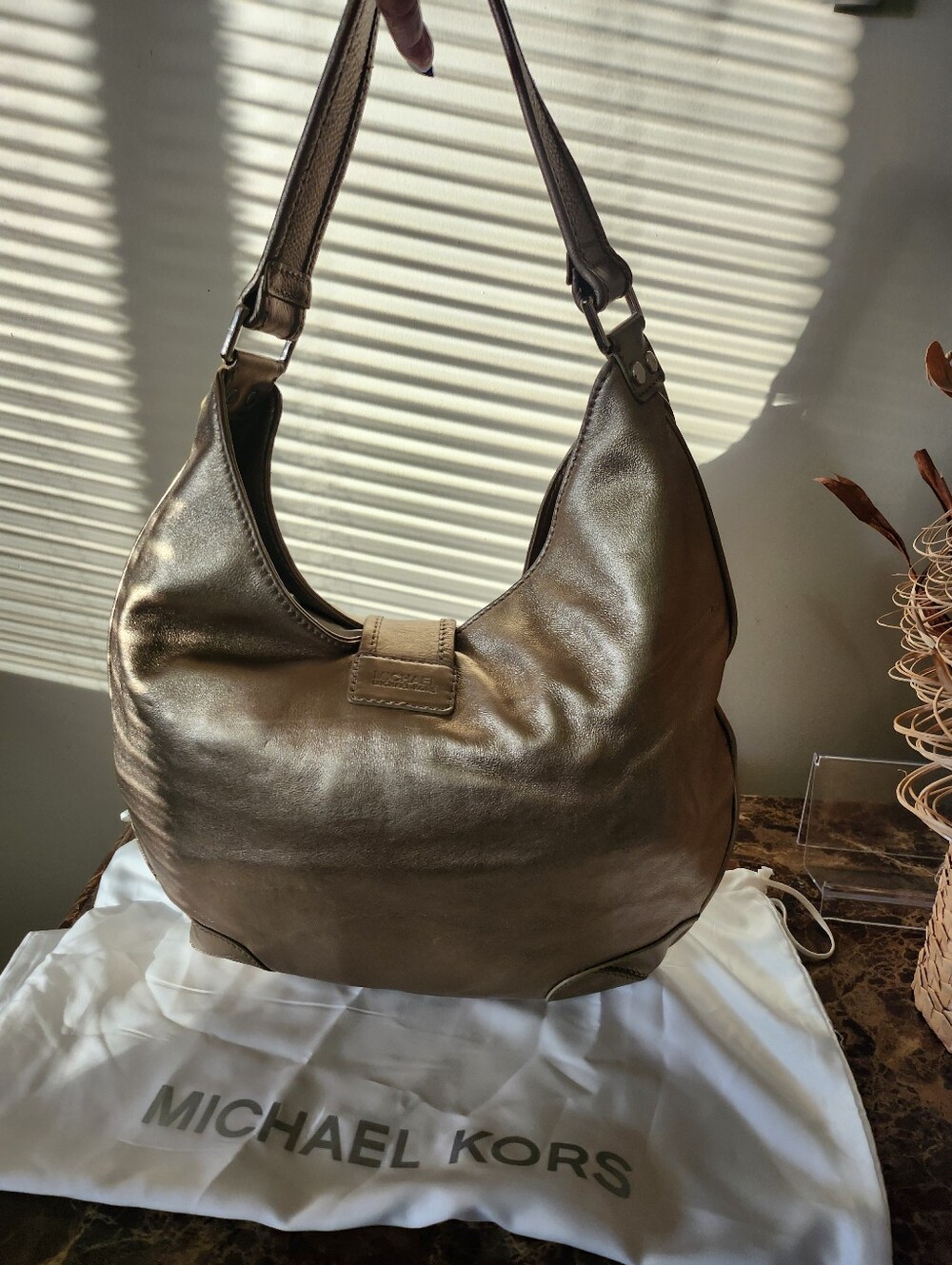 Michael Kors Metallic Gold Leather Shoulder Hobo GUC - Picture 9 of 16